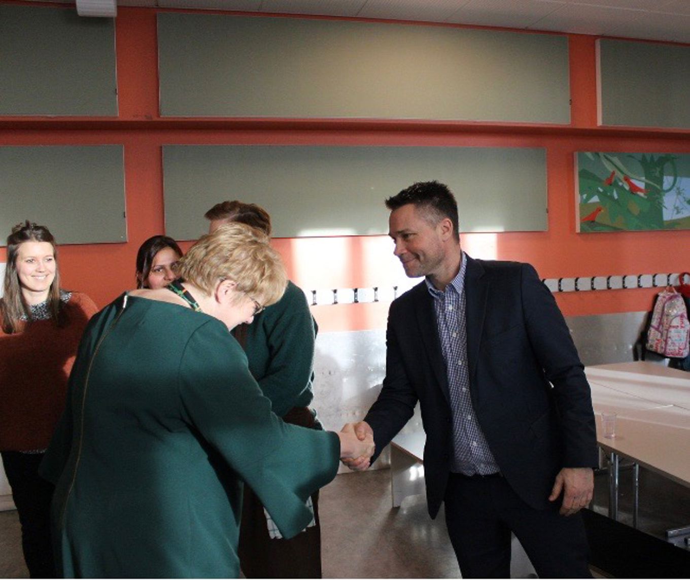 Kunnskapsminister Grande hilser på rektor Braathen Kunnskapsminister Grande hilser på rektor Braathen