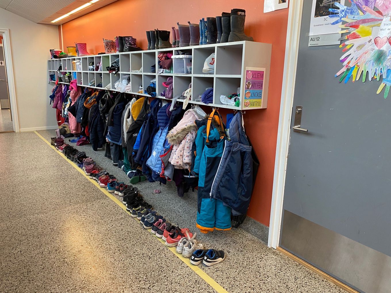 Slik ser det ut utenfor klasserommet til 1C!!